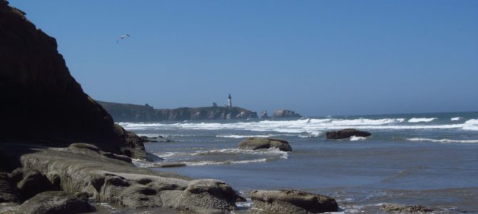 Beverly Beach Hike: Lighthouses, Volcanic Rocks, and More Beverly Beach Hike: Lighthouses, Volcanic Rocks, and More