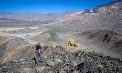 Scrambling up Lake Hill (aka the Chocolate Drops) Scrambling up Lake Hill (aka the Chocolate Drops)