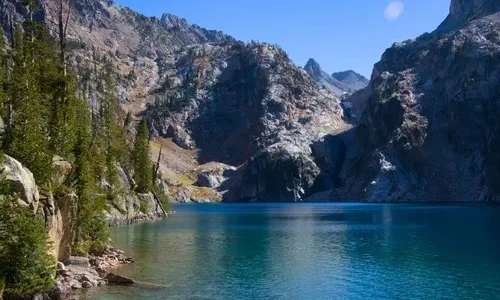 Beautiful Blue Goat Lake Beautiful Blue Goat Lake